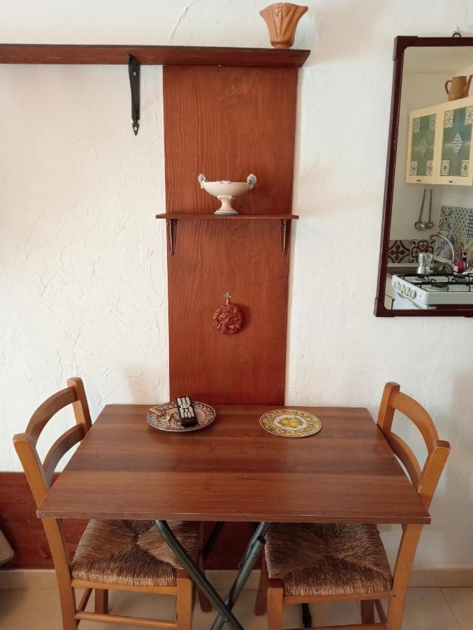 Casa Vacanze Il Girasole Caltagirone Luaran gambar
