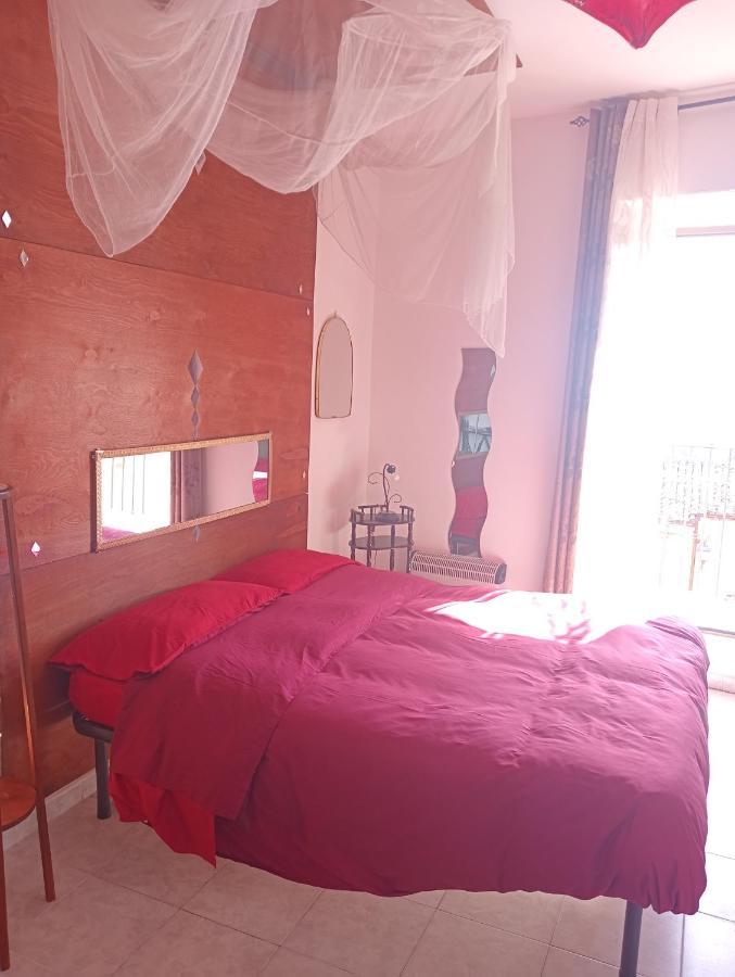 Casa Vacanze Il Girasole Caltagirone Luaran gambar